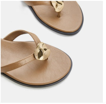 Spring And Summer New Lady Fittings Fashionable And Leisure Flip-Flop