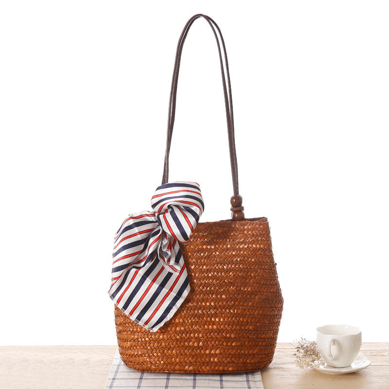 One-shoulder Straw Bag