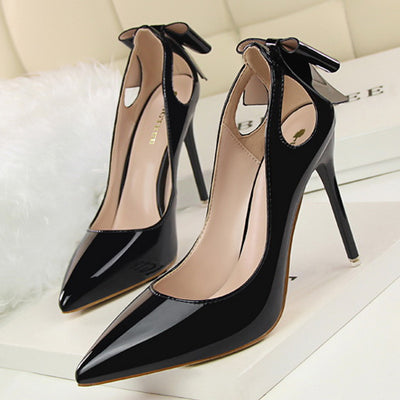 Pointed high heels stiletto