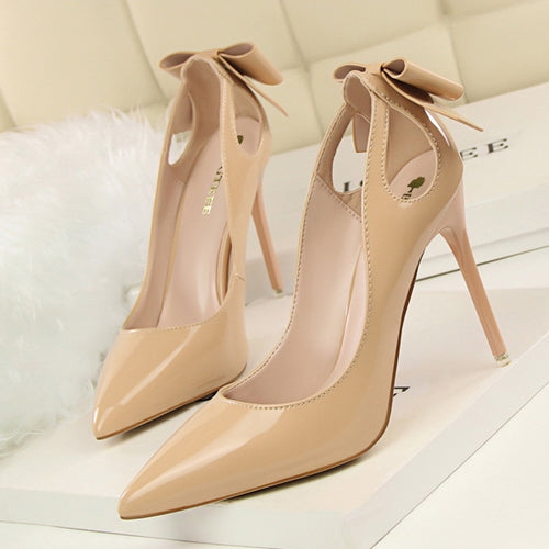 Pointed high heels stiletto