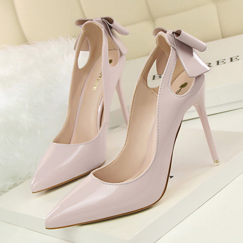 Pointed high heels stiletto